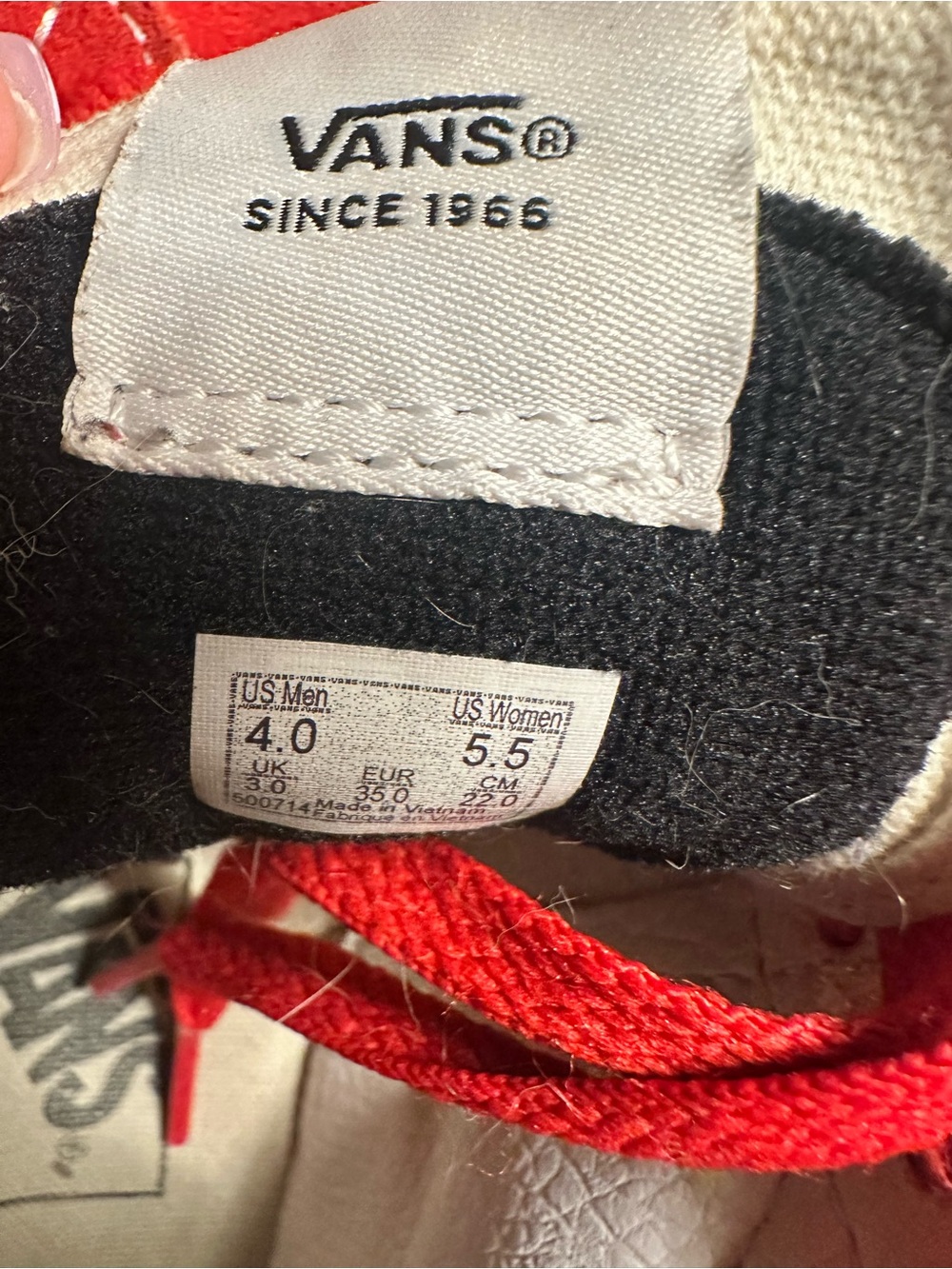 Vans Kids Low-Top Sneakers in Red suede w red laces